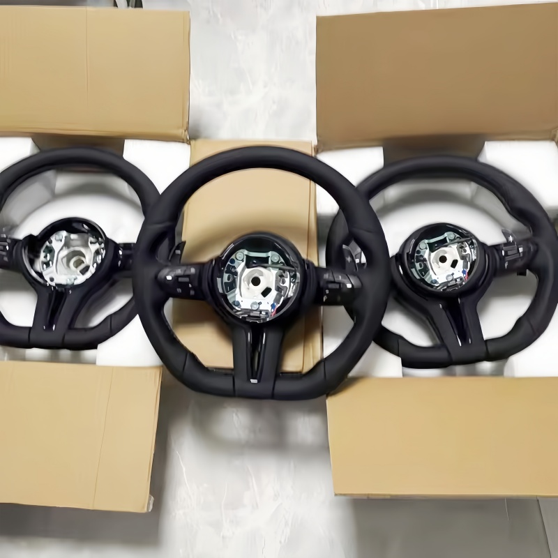 Car Accessories Website - غطاء عجلة قيادة السيارة من الجلد