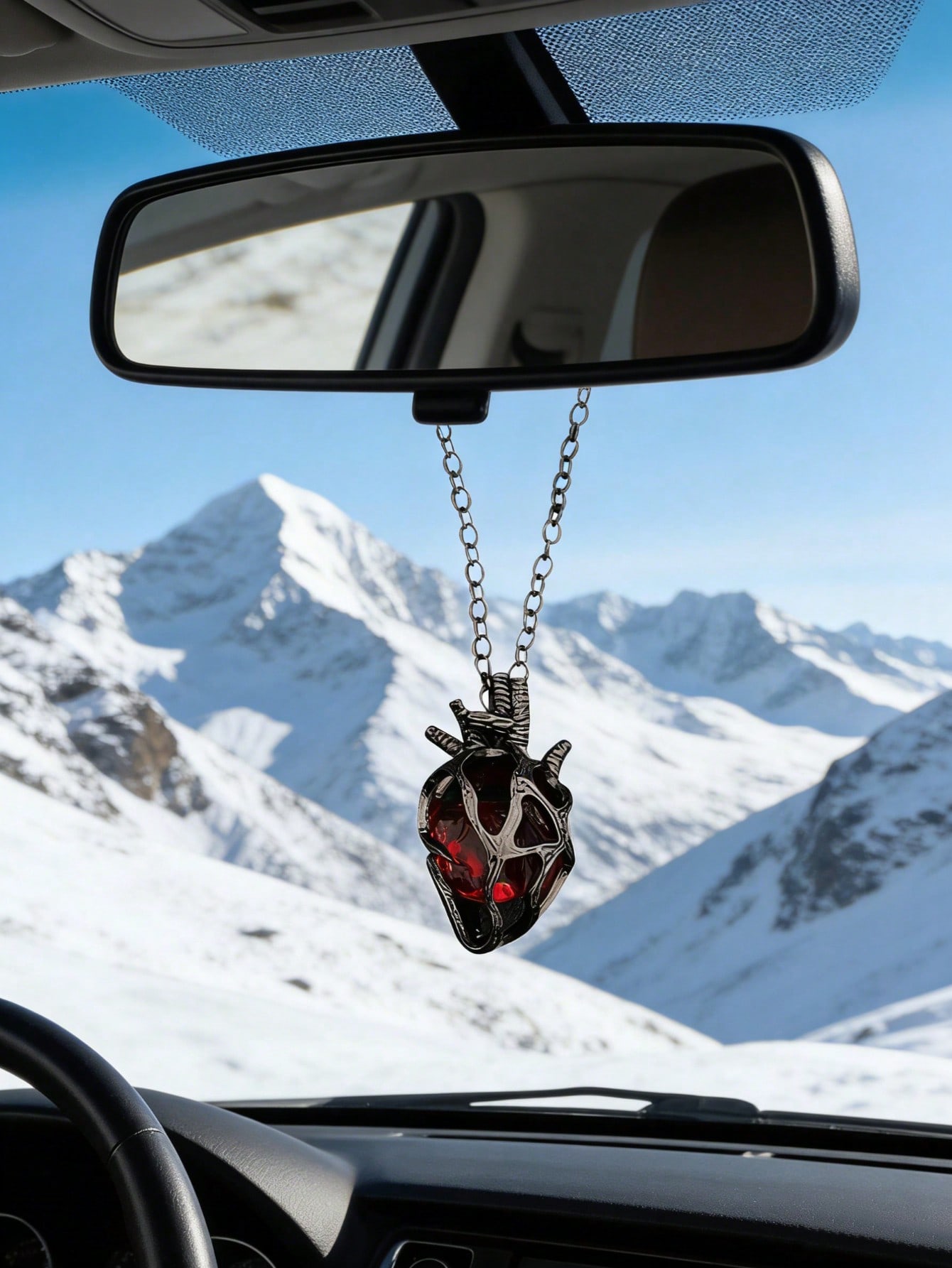 قلادة سيارة على شكل قلب تشريحي - مراجعة Car Accessories Evil Eye وسعره