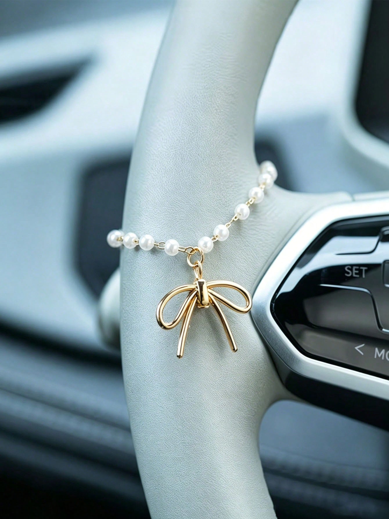 تعليقة سيارة بفيونكة لؤلؤية من - مراجعة Car Accessories Evil Eye وسعره