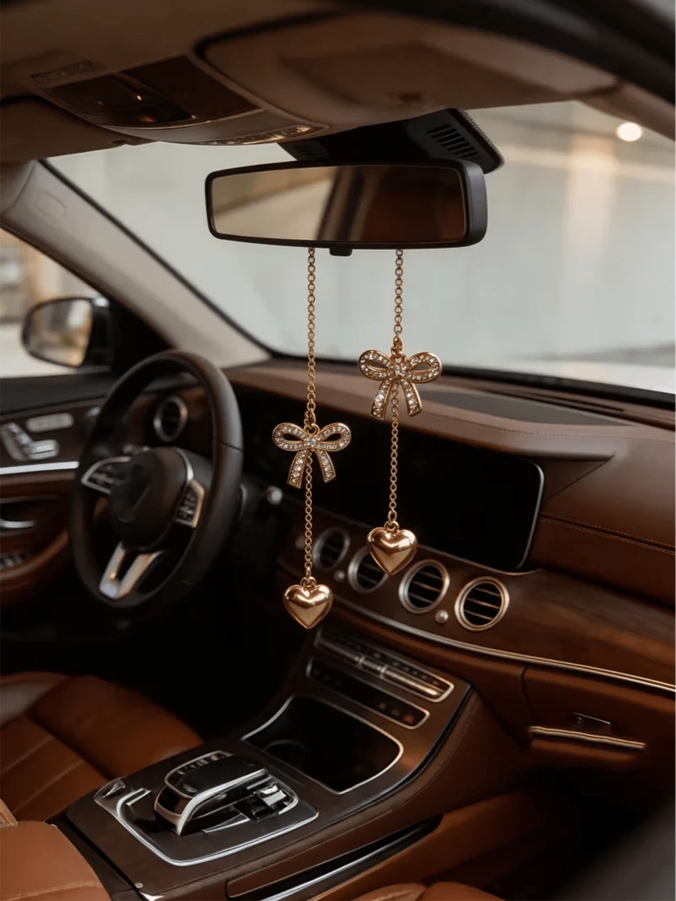 قلادة سيارة على شكل قلب مرصع ب - مراجعة Car Accessories Evil Eye وسعره