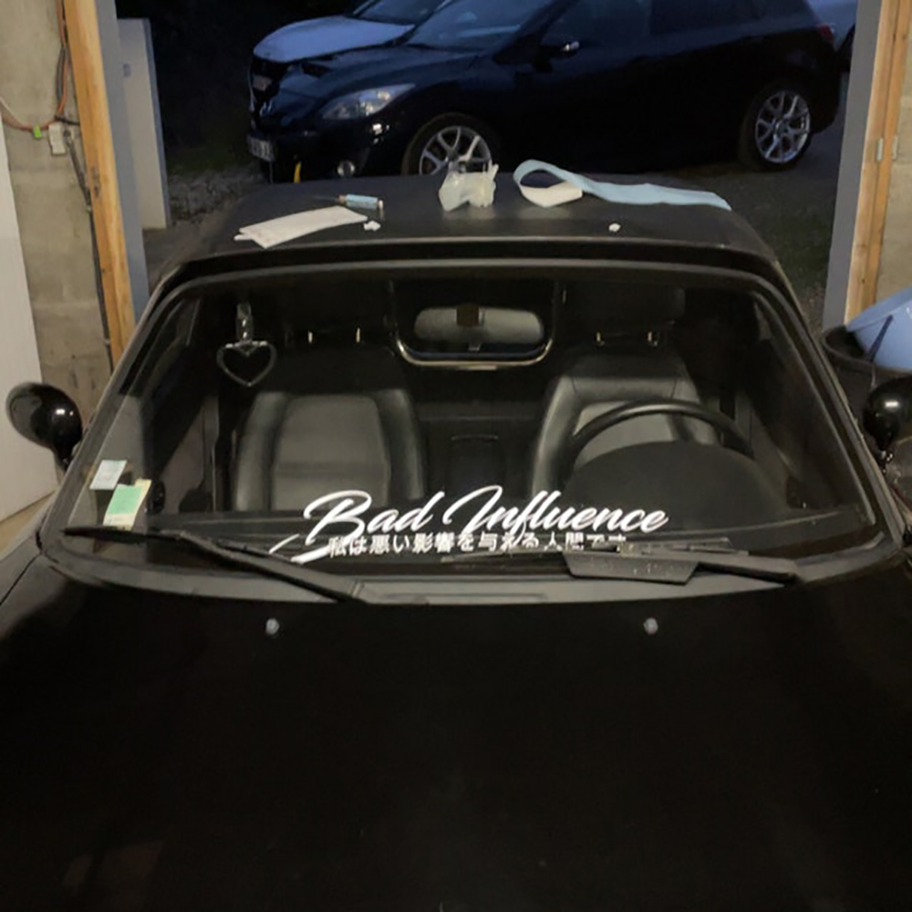 تأثير سيئة في الشارات الياباني - مراجعة Car Accessories Banner وسعره